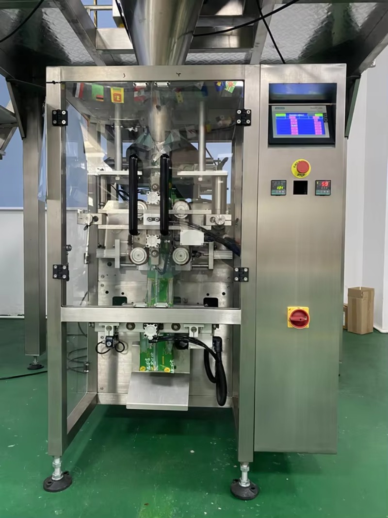 Vertical Packing Machine with  - огляд і ціна Food Packed Snacks